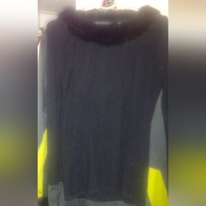 Michelle Nicole Fur Collared Sweater size Small Black